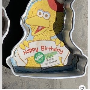 Wilton Retired Cake Pan Sesame Street Big Bird W/Banner